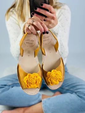 Press sample Yellow Flower Peeptoe