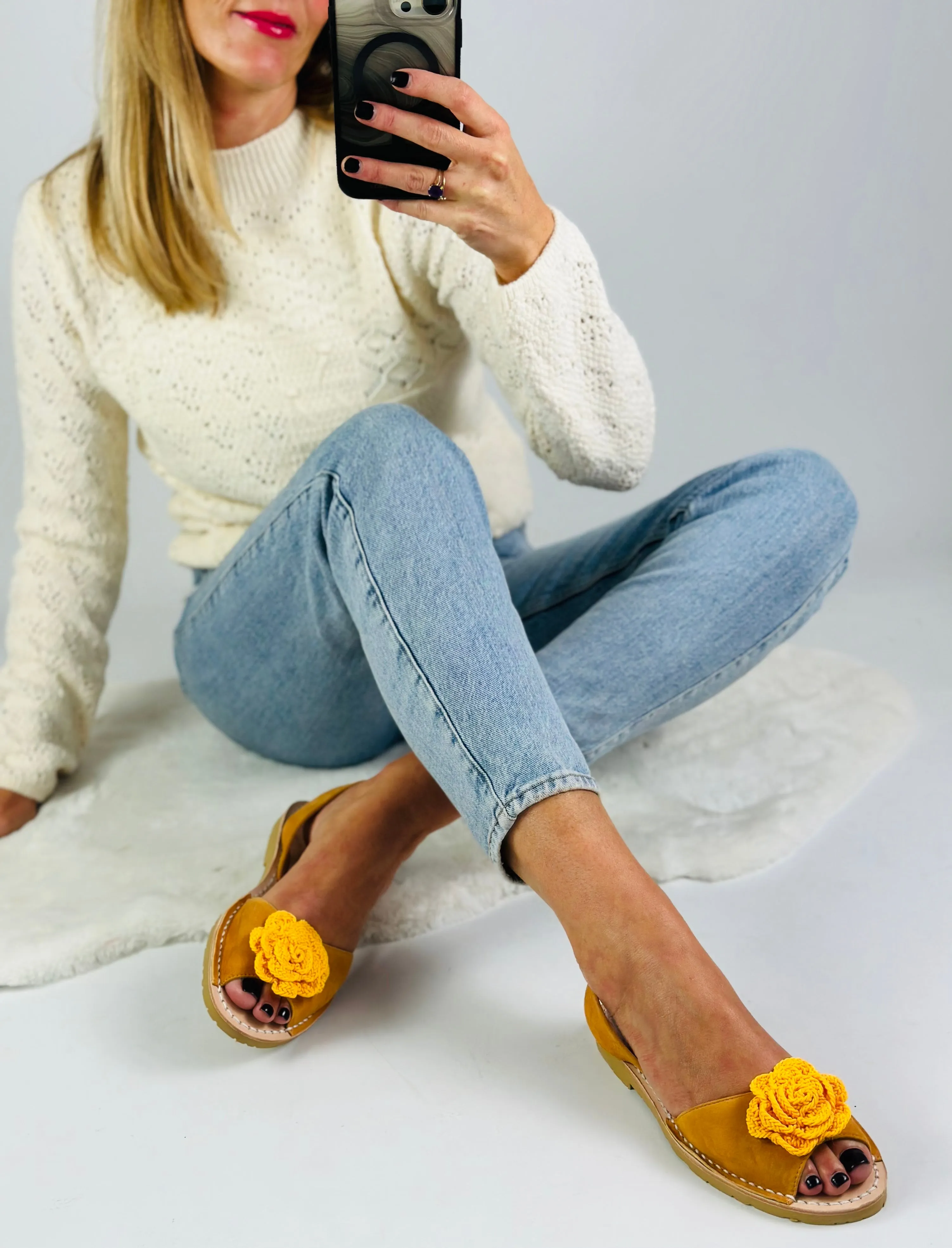 Press sample Yellow Flower Peeptoe
