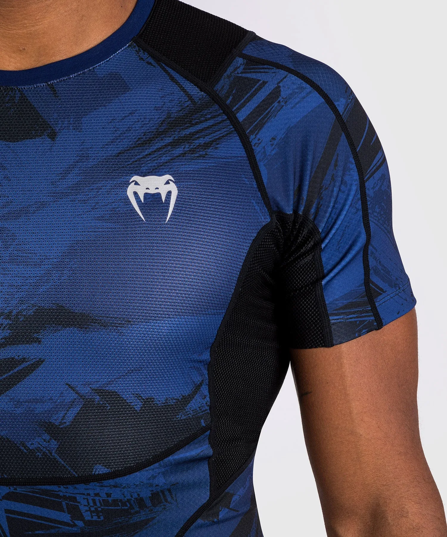 Venum Electron 3.0 Rashguard- Short Sleeves