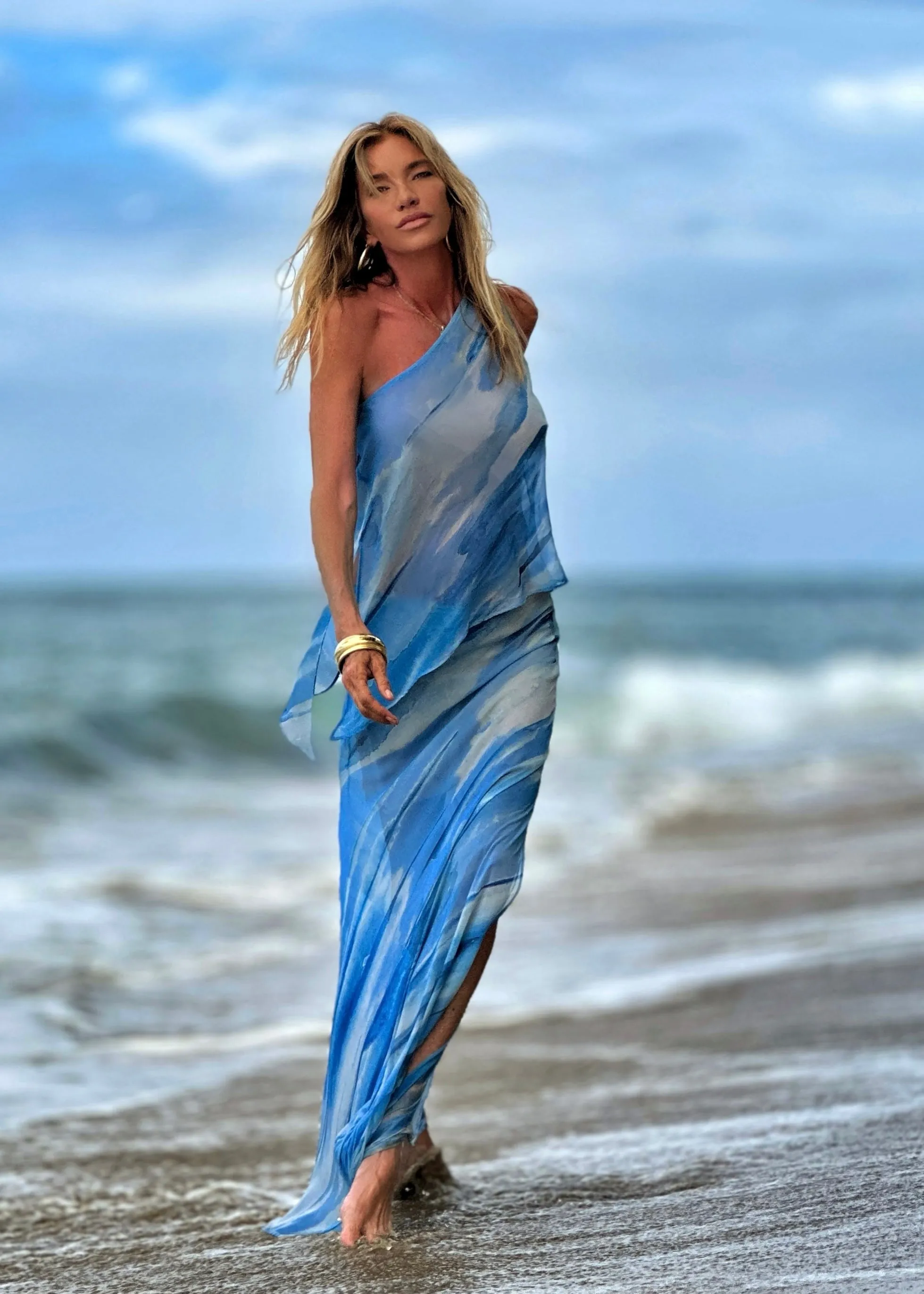Vera Top Ocean Waves