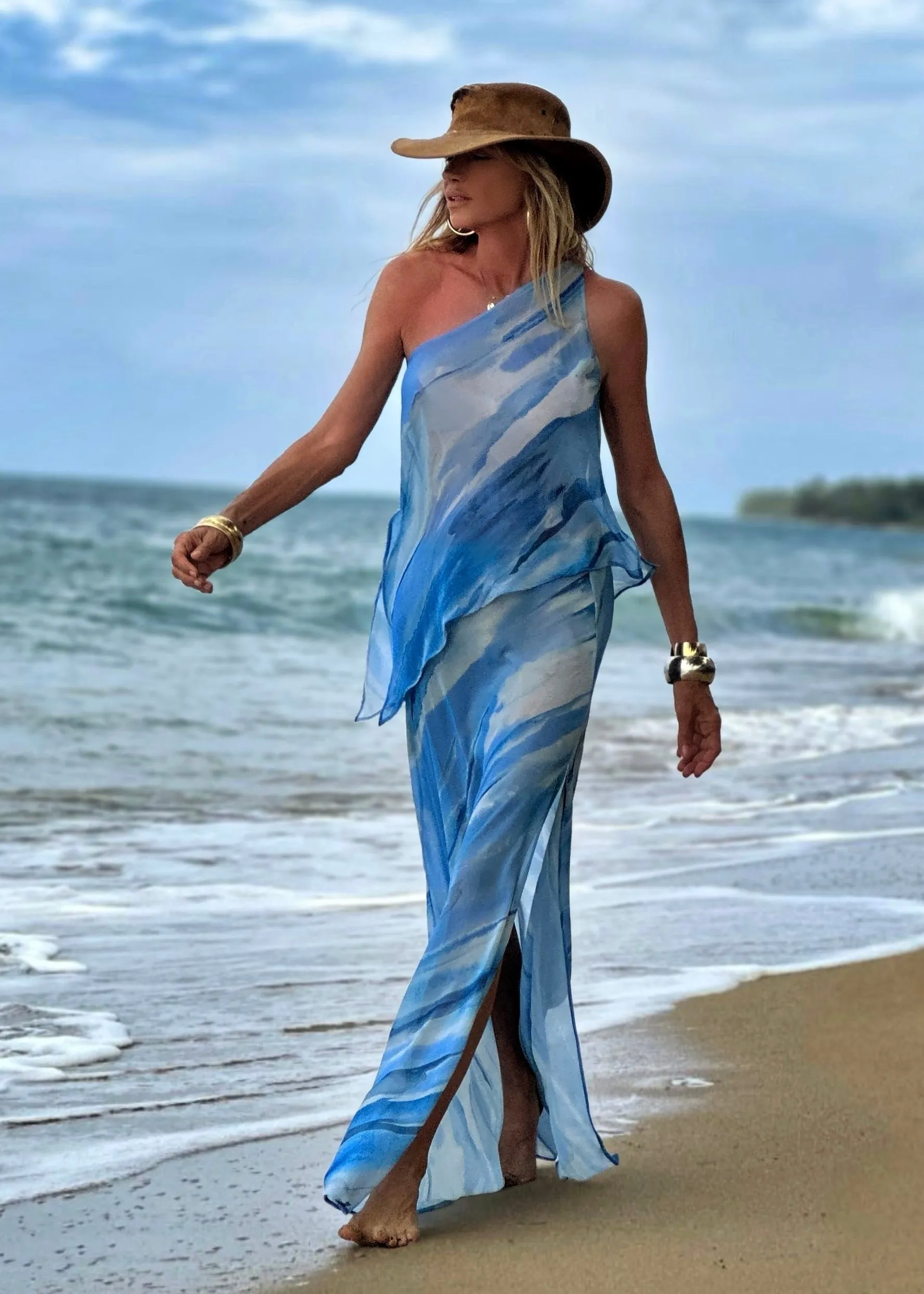 Vera Top Ocean Waves